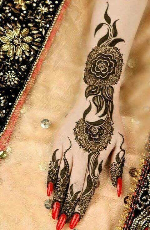 Images of Latest Mehndi Design