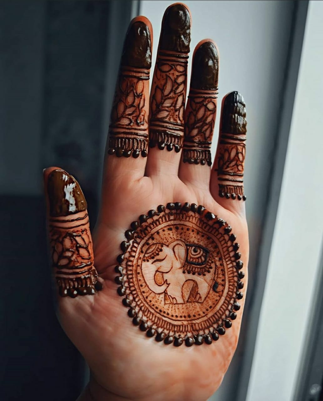 Round Henna Designs