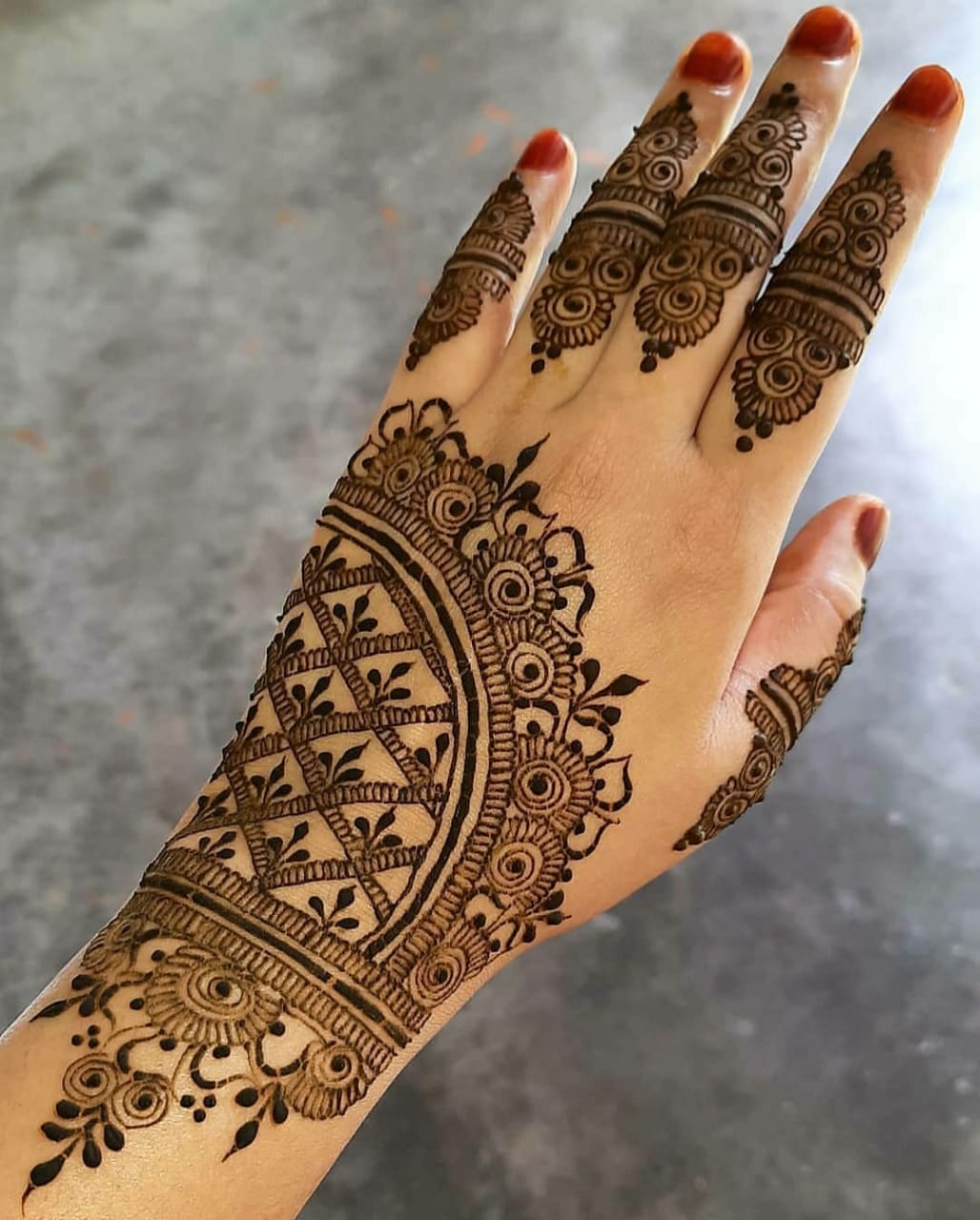 Simple engagement Henna design