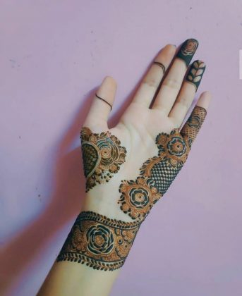 Step by Step Mehndi design for college girls