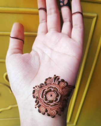 Step by Step Mehndi design for college girls