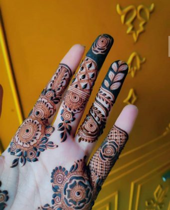 Step by Step Mehndi design for college girls